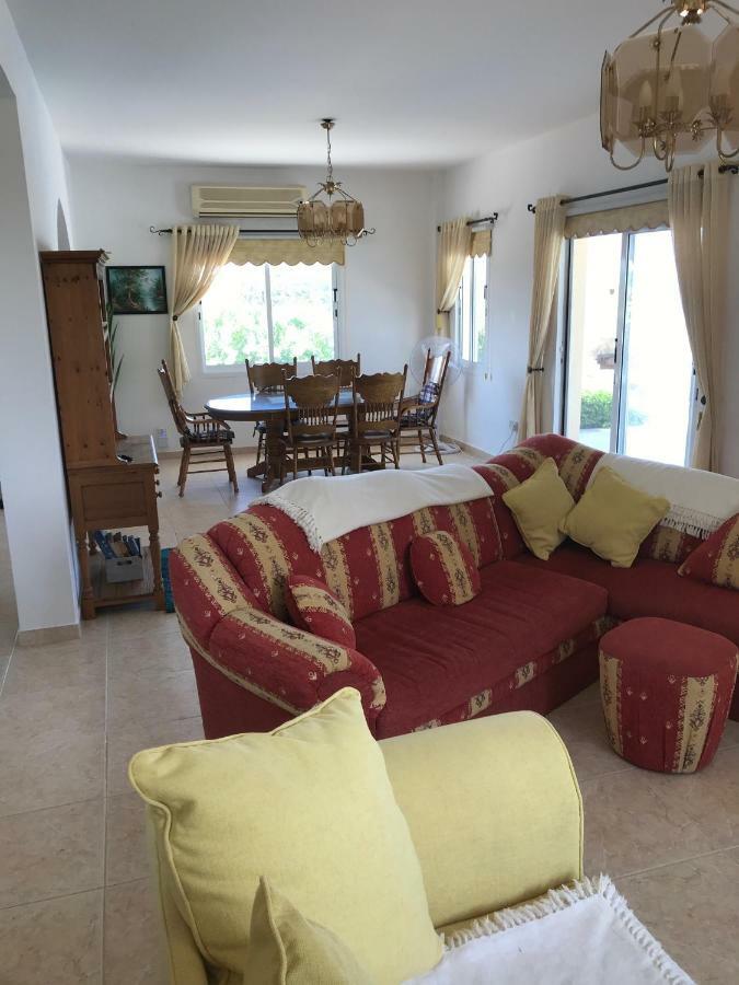 Lilly Villa Pegeia Eksteriør billede